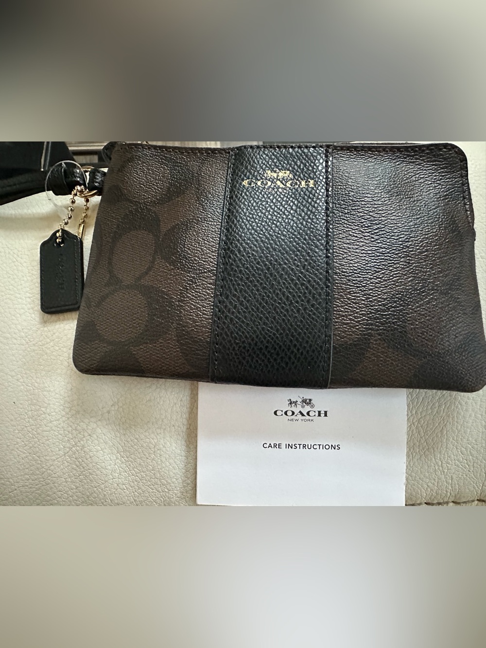 Coach wristlet wallet brown and black leather new without tags